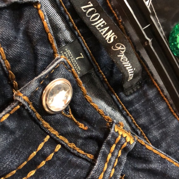 Zco Premium distressed Jeans size 7 - Picture 2 of 10